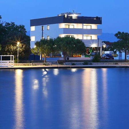 Apartments Bonaca With Jacuzzi Privlaka  Zewnętrze zdjęcie