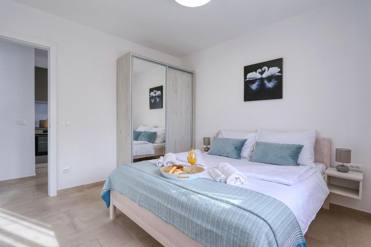 Apartments Bonaca With Jacuzzi Privlaka  Zewnętrze zdjęcie