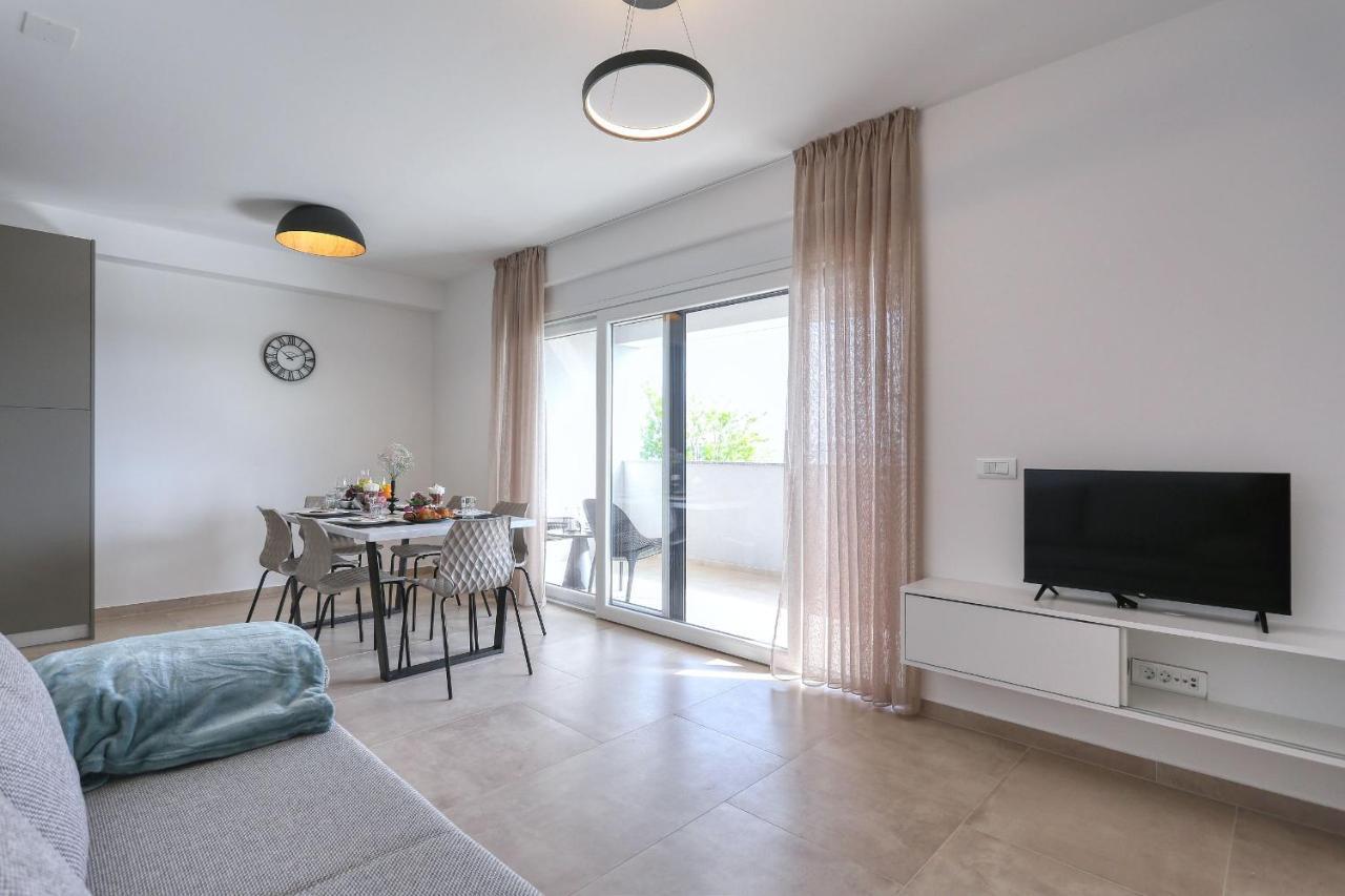 Apartments Bonaca With Jacuzzi Privlaka  Zewnętrze zdjęcie