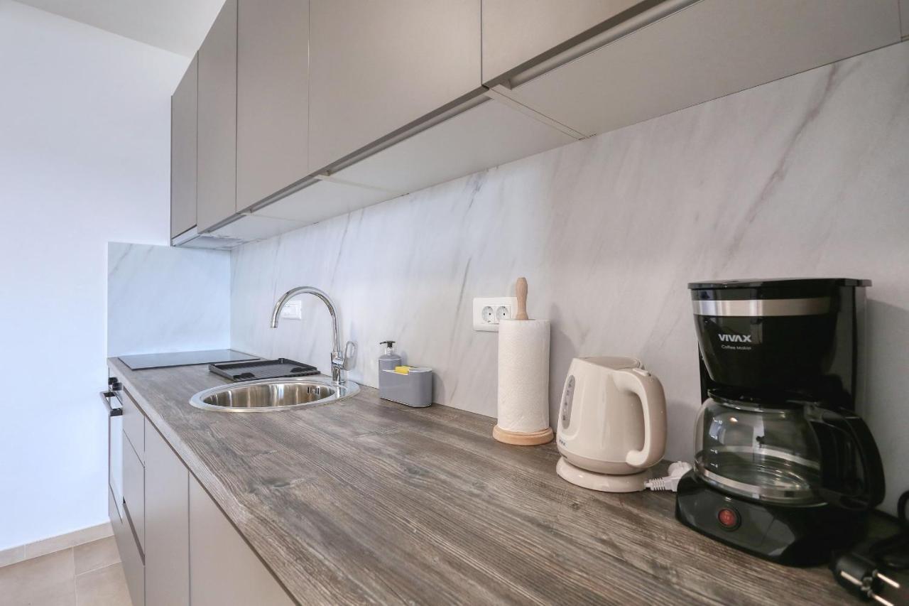 Apartments Bonaca With Jacuzzi Privlaka  Zewnętrze zdjęcie