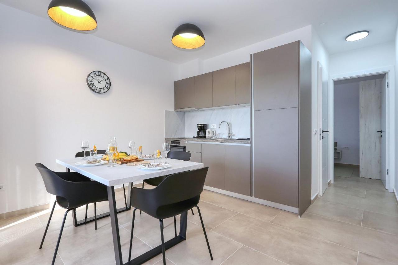Apartments Bonaca With Jacuzzi Privlaka  Zewnętrze zdjęcie