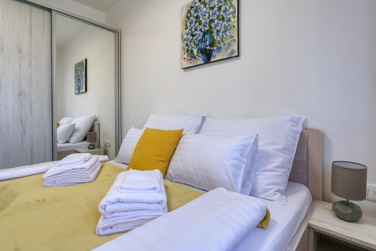 Apartments Bonaca With Jacuzzi Privlaka  Zewnętrze zdjęcie