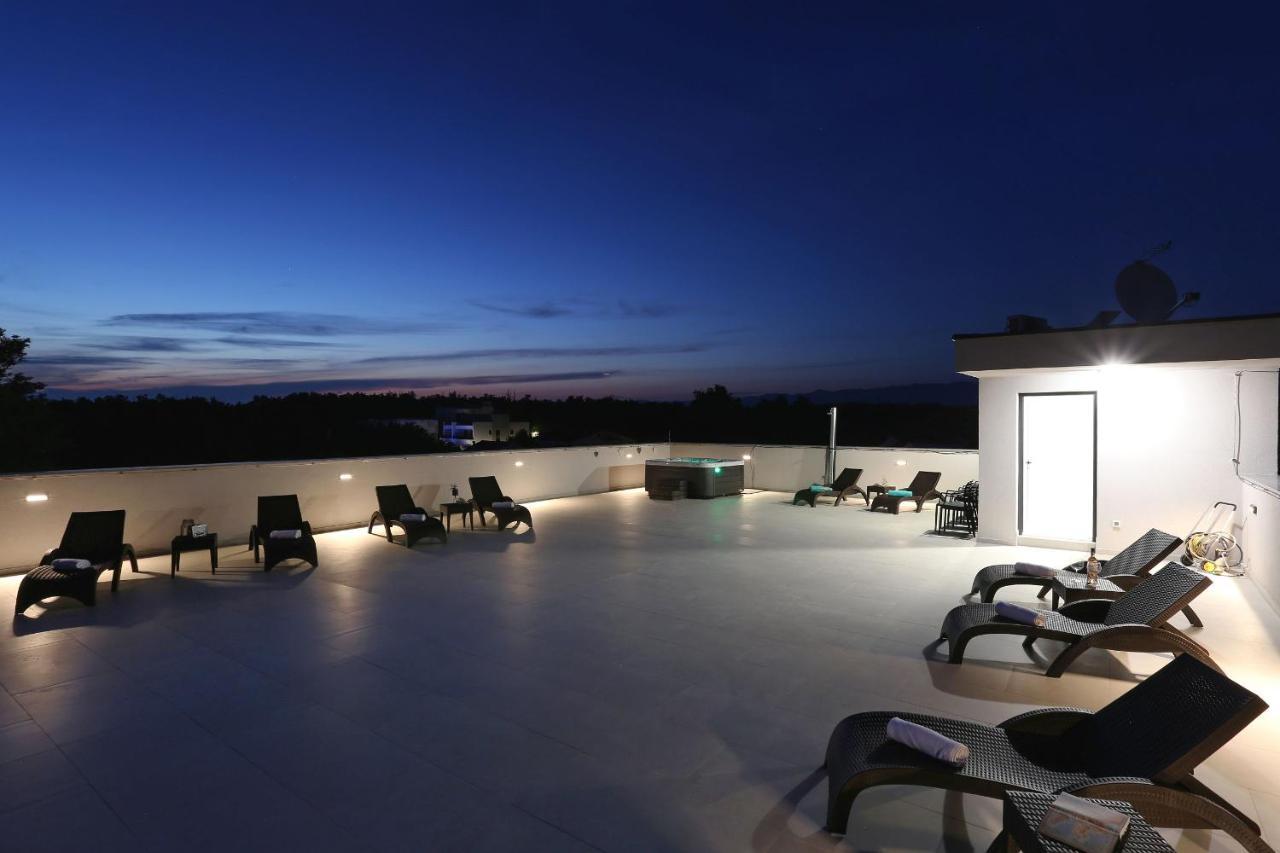 Apartments Bonaca With Jacuzzi Privlaka  Zewnętrze zdjęcie